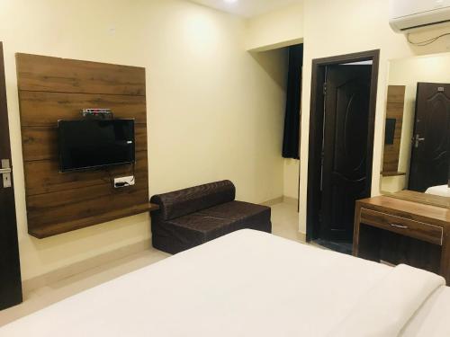 Gallery image of Hotel 50-50 in Amritsar