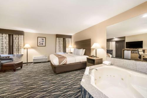 Ένα ή περισσότερα κρεβάτια σε δωμάτιο στο Quality Inn Effingham North