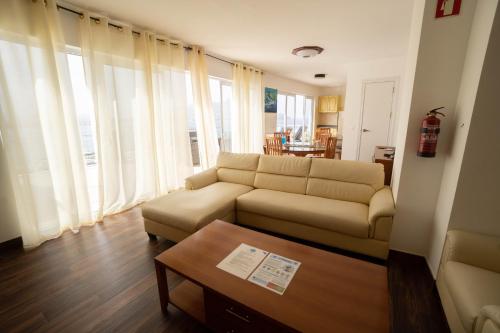 Гостиная зона в Blue Marlin Hotel