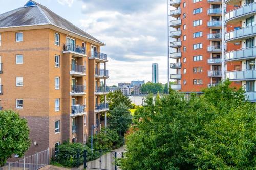 CANARY WHARF/DOCKLANDS/EXCEL SPACIOUS APT E14