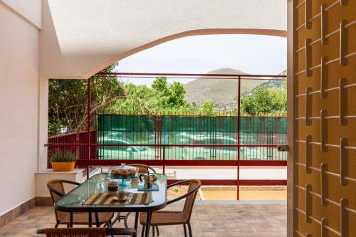 The swimming pool at or close to Mondello Sabrina Apartments