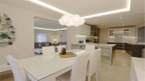 Villa Pinhal 213-CleverDetails- Sleeps 8, Quiet area, walking distance