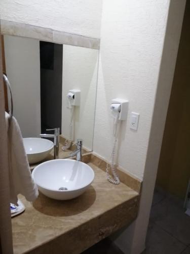 Ένα μπάνιο στο Hotel JS