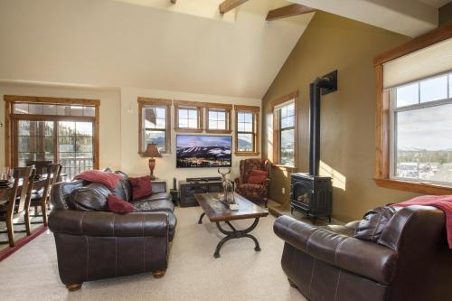 Cozens Pointe D301 condo – Photos 2