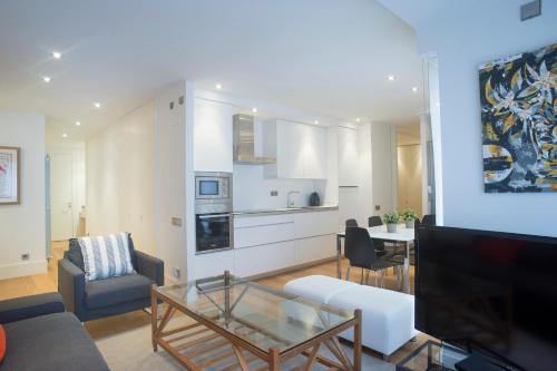 Avenida La Concha - IB. Apartments