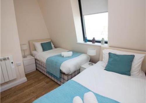 Gallery image of StayZo Castle Point 18 Apartments - Premier Lodge in Southampton