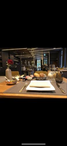 Jídlo v hotelu nebo okolí