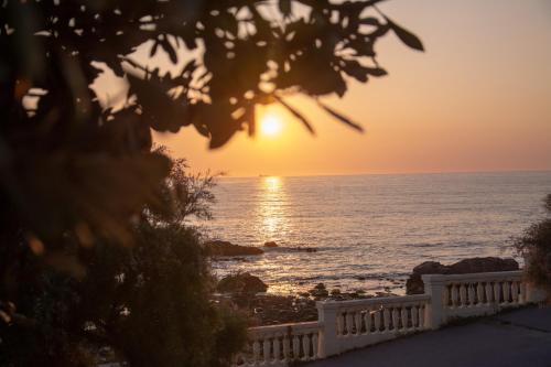 Apartment by the Sea