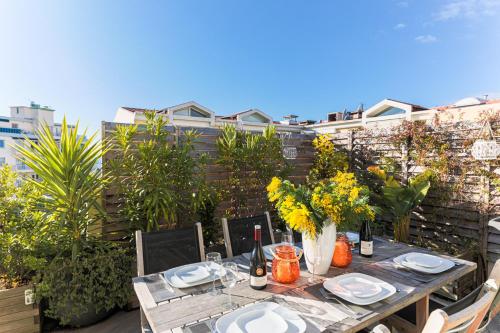 Photo de la galerie de l'établissement La Terrasse du Port AP4212, à Nice