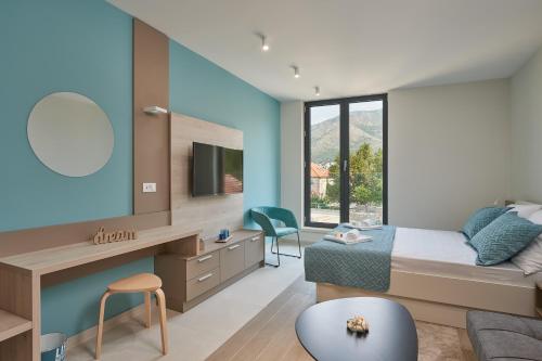 Tiffany Apartments