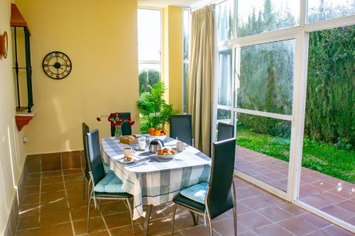 Villa Elissa with 3 bedrooms andpool and views close to Conil