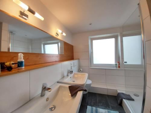 Ένα μπάνιο στο Ferienwohnung Friedrich Ulrich