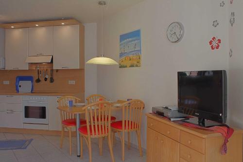 Una cocina o cocineta en Achteckhaus LT33a Max