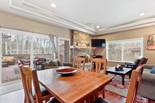 Broken Top Condo – Photos 5