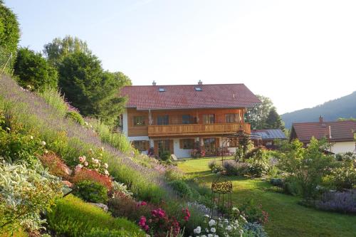 Ferienwohnungen im Rosengarten – Photos 2