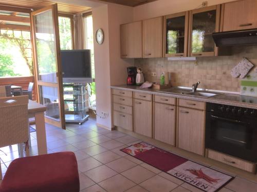 Kuchyň nebo kuchyňský kout v ubytování Ferienwohnung Gammer