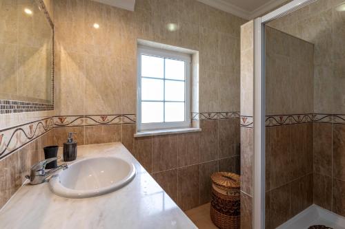 Phòng tắm tại Quinta das Lameiras