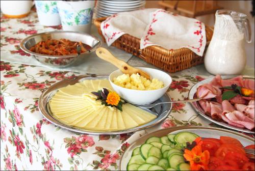 Еда / где поесть недалеко от гостевого дома