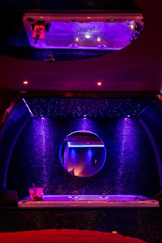 L'Insolite Spa Privatif ''Suite Luxueuse-Jacuzzi" photo 18
