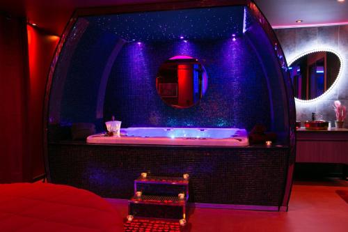 L'Insolite Spa Privatif ''Suite Luxueuse-Jacuzzi" photo 22