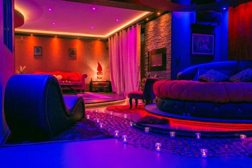 L'Insolite Spa Privatif ''Suite Luxueuse-Jacuzzi" photo 24
