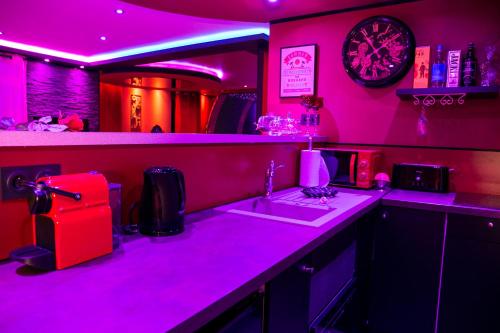L'Insolite Spa Privatif ''Suite Luxueuse-Jacuzzi" photo 29
