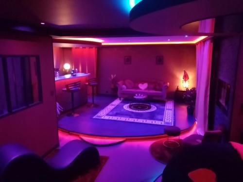 L'Insolite Spa Privatif ''Suite Luxueuse-Jacuzzi" photo 30
