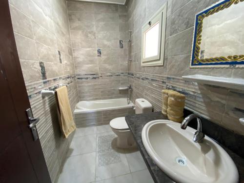 Vannituba majutusasutuses Charbel apartments