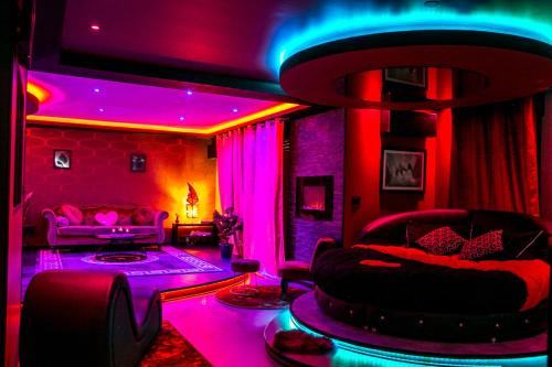 L'Insolite Spa Privatif ''Suite Luxueuse-Jacuzzi" photo 13