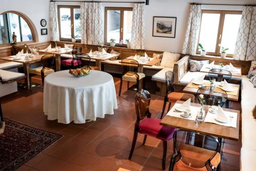 Restaurace v ubytování Hotel Christina