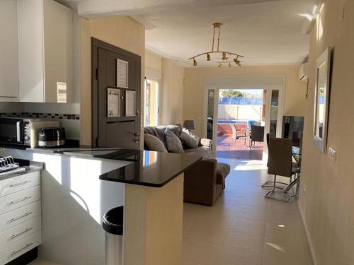 Zdjęcie z galerii obiektu Beautiful 1st floor Apartment w mieście Orihuela