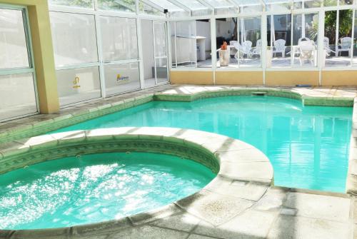 Hotel Linzの敷地内または近くにあるプール