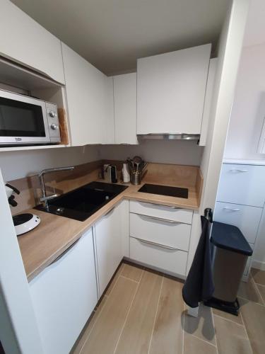 Galeriebild der Unterkunft Appartement Sainte-Maxime, plage de la Nartelle in Sainte-Maxime