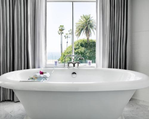 Imagem da galeria de Hotel Shangri-La em Los Angeles