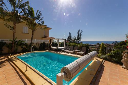 Sea Edge Friendly Holiday Home