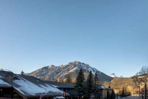 ホテルから撮影された、または一般的な山の景色