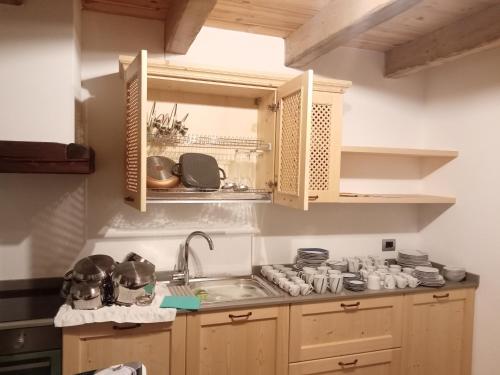 Kuchyň nebo kuchyňský kout v ubytování Greuth Hutte