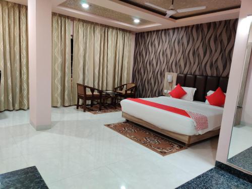 Ein Bett oder Betten in einem Zimmer der Unterkunft Hotel Vip Square