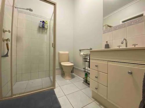 Ett badrum på Adelaide Hills Escape
