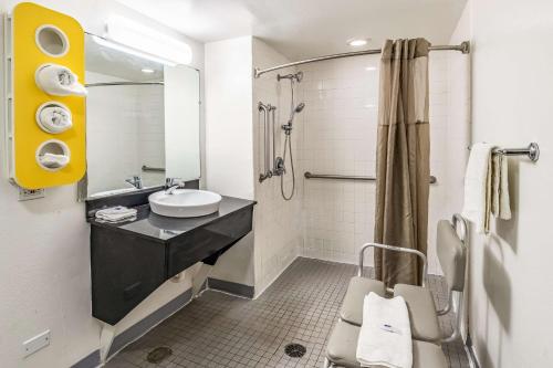 Ένα μπάνιο στο Motel 6-Joliet, IL - I-80