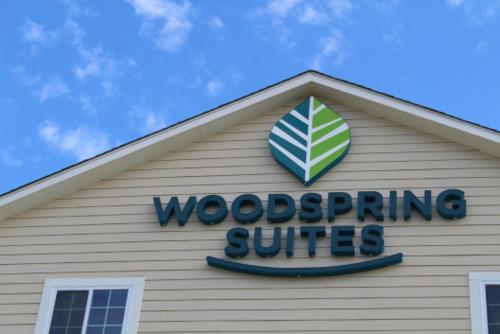 Certifikát, hodnocení, plakát nebo jiný dokument vystavený v ubytování WoodSpring Suites Denton