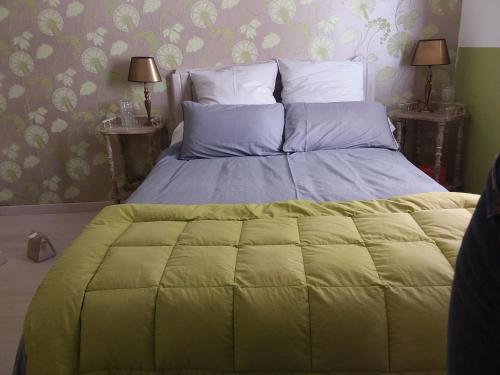 Postel nebo postele na pokoji v ubytování L'Appart à Cotignac, tout compris, calme et confort