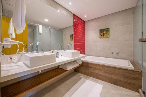 Ein Badezimmer in der Unterkunft Sandi Hotel