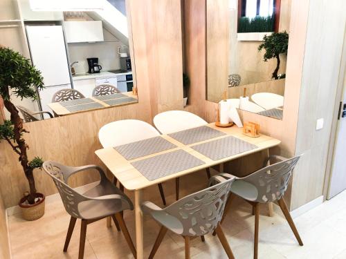 LUX&2Jacuzzi. NEW! Golden Mile Las Americas, Parque Santiago 2. Pool heated Sea water 2 BDR
