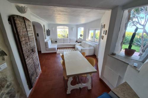 Χώρος καθιστικού στο Casa Mariu' ,con giardino vista mare
