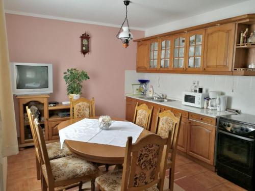 Kuchyňa alebo kuchynka v ubytovaní House Marica