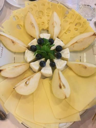ゲストハウスの敷地内または近くでの食事または食べ物