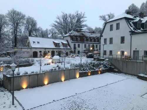 Gästehaus Lausnitz Ferienwohnung, Reda v zimě