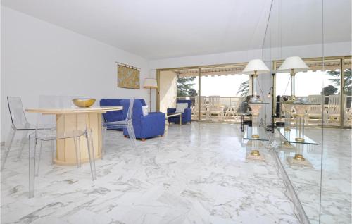 Nice Apartment In Cannes With House Sea View