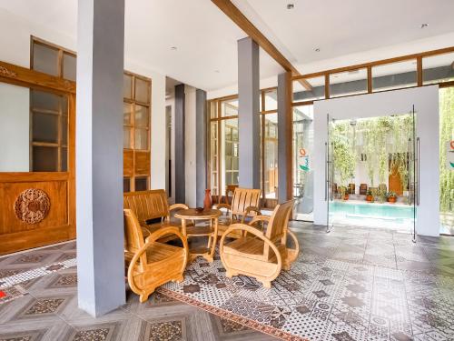 Gallery image of Urbanview Hotel Blok O International in Yogyakarta